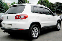 Volkswagen Tiguan 2007–2016 Sivulasien tuuliohjaimet kromilistalla (4 kpl, HIC) kuva 3