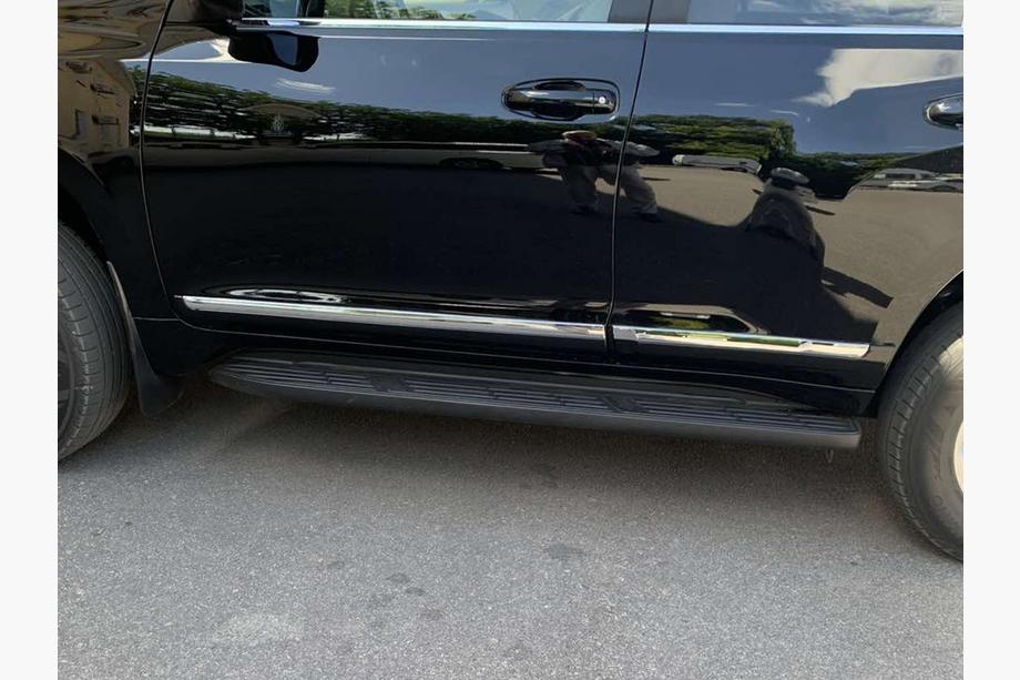 Toyota Land Cruiser Prado 150 2009–2023 Ovilistat (design 2013-2017) Valkoinen väri Kuva 4