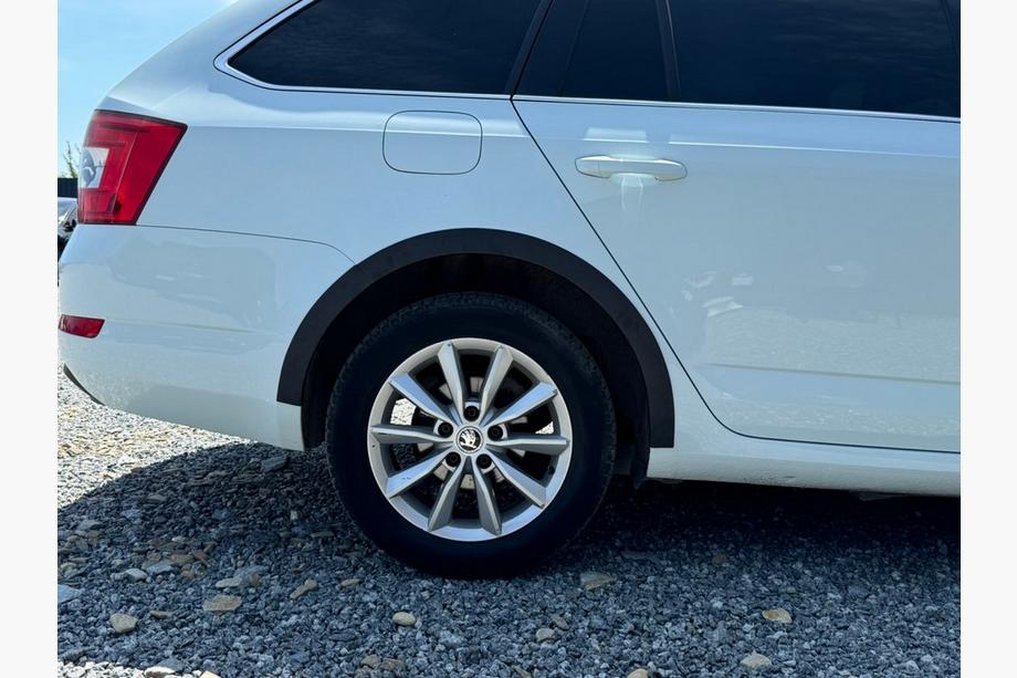 Skoda Octavia III A7 2013–2019 Pyöränkaaren levikkeet SW 2013-2016 (4 kpl, mustat ABS) Image
