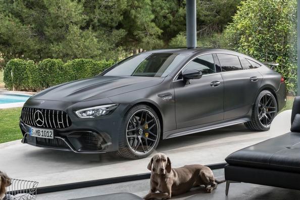 Koeajo: urheilullinen liftback Mercedes-Benz AMG GT 4-Door Coupe