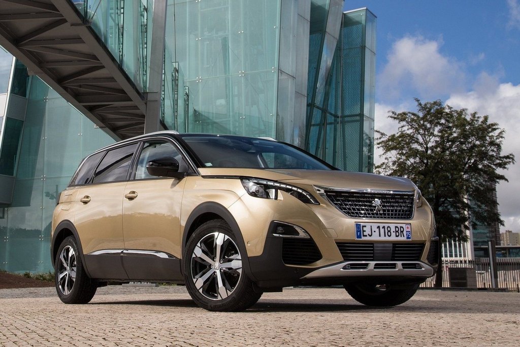 Koeajo: Peugeot 5008 -crossoverin toinen sukupolvi