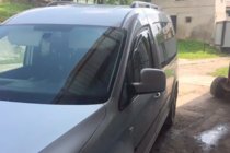 Volkswagen Caddy 2010–2015 Ura-asenteiset ikkunatuuliohjaimet (2 kpl, HIC) kuva 4