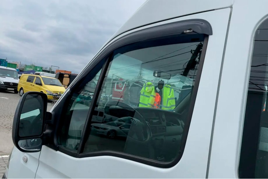 Nissan Interstar 2002–2010 Sivulasin tuuliohjaimet (2 kpl, HIC) Image