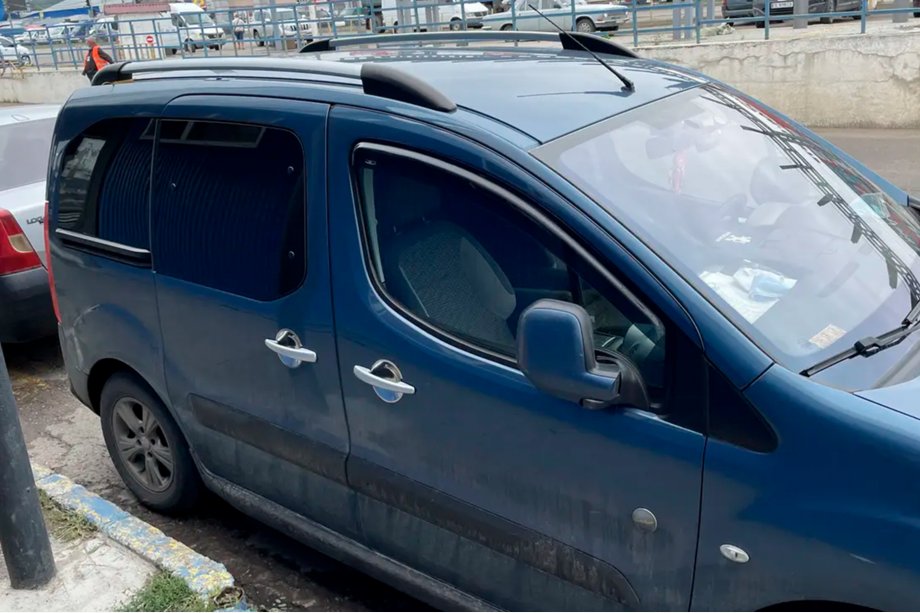 Citroen Berlingo 2008–2018 Sivulasin tuuliohjaimet (2 kpl, HIC) Kuva 5