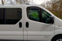Nissan Primastar 2002–2014 Ura-asenteiset ikkunatuuliohjaimet (2 kpl, HIC) kuva 1