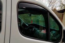 Renault Trafic 2001–2015 Ura-asenteiset ikkunatuuliohjaimet (2 kpl, HIC) kuva 10
