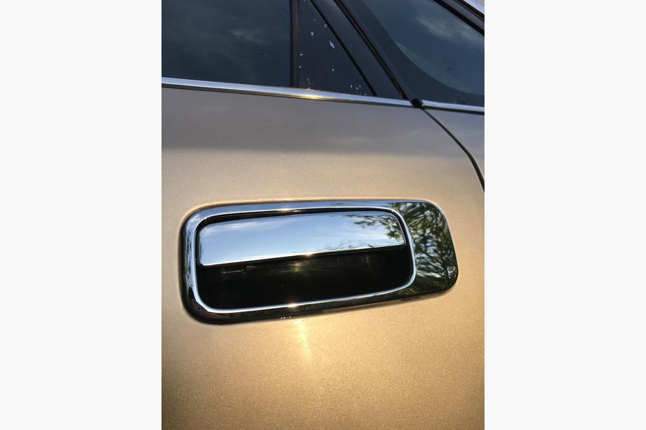 Toyota Camry 1997–2002 Kromiset ovenkahvan suojakuoret ja kehykset (8 kpl, muovi) Image
