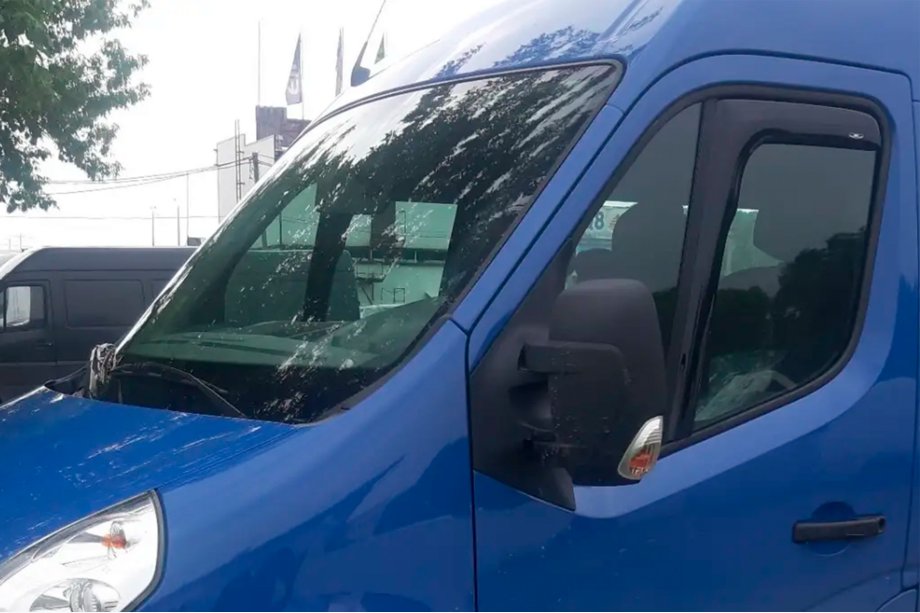 Nissan NV400 2010–2024 Ura-asenteiset ikkunatuuliohjaimet (2 kpl, HIC) Image