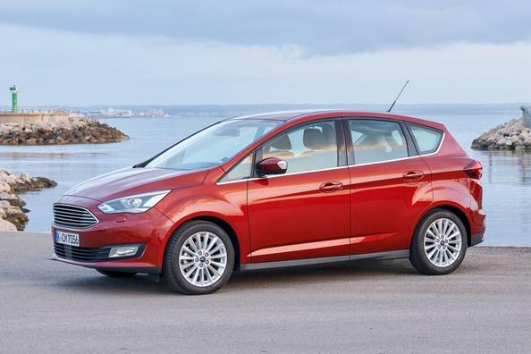 Viisipaikkainen Ford C-Max