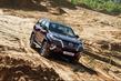 Koeajo: 7-paikkainen tikapuurunkoinen Toyota Fortuner kuva 12