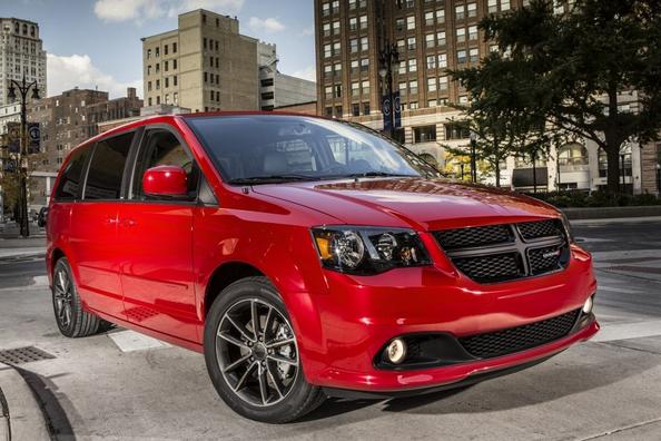 Seitsemänpaikkainen Dodge Grand Caravan -tila-auto, 5. sukupolvi