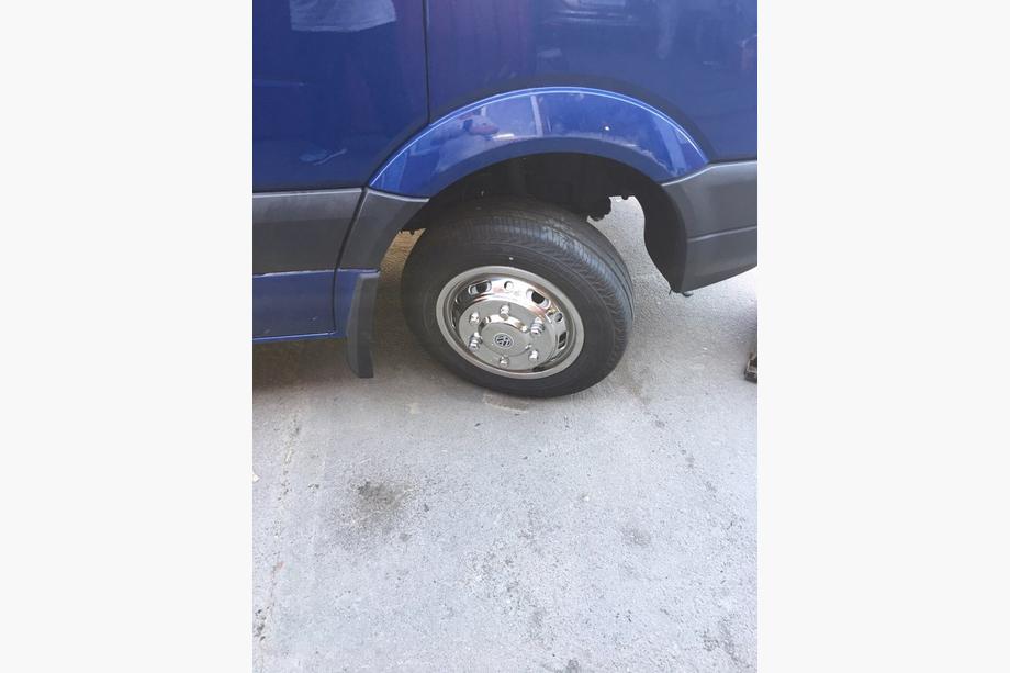 Mercedes Sprinter W906 2006–2018 Ruostumattomasta teräksestä valmistetut pyöränkapselit Exclusive V1 (2-akselinen, 4 kpl) Kuva 6