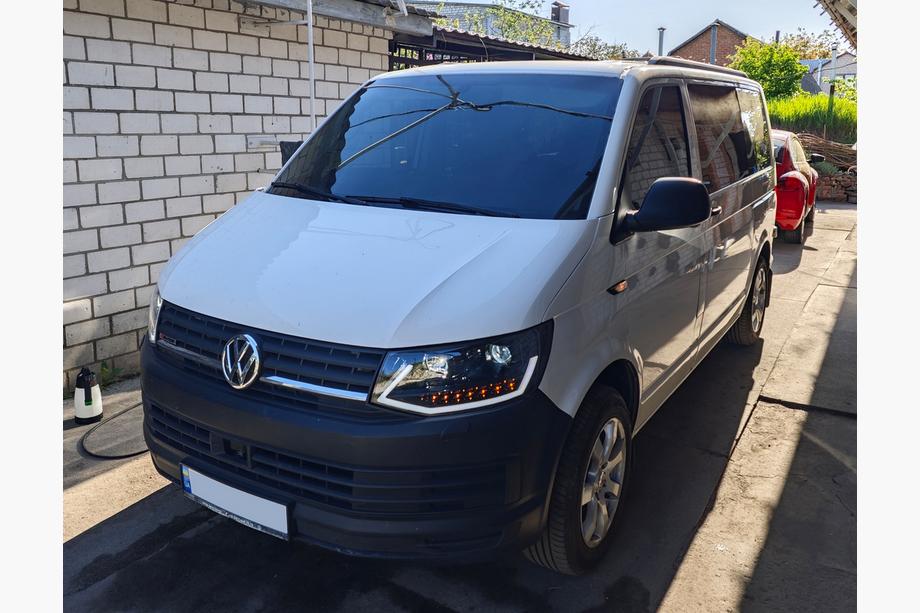 Volkswagen T6 2015–2024 LED-päivävaloilla varustetut etuvalot Black (2015-2019, 2 kpl) Image