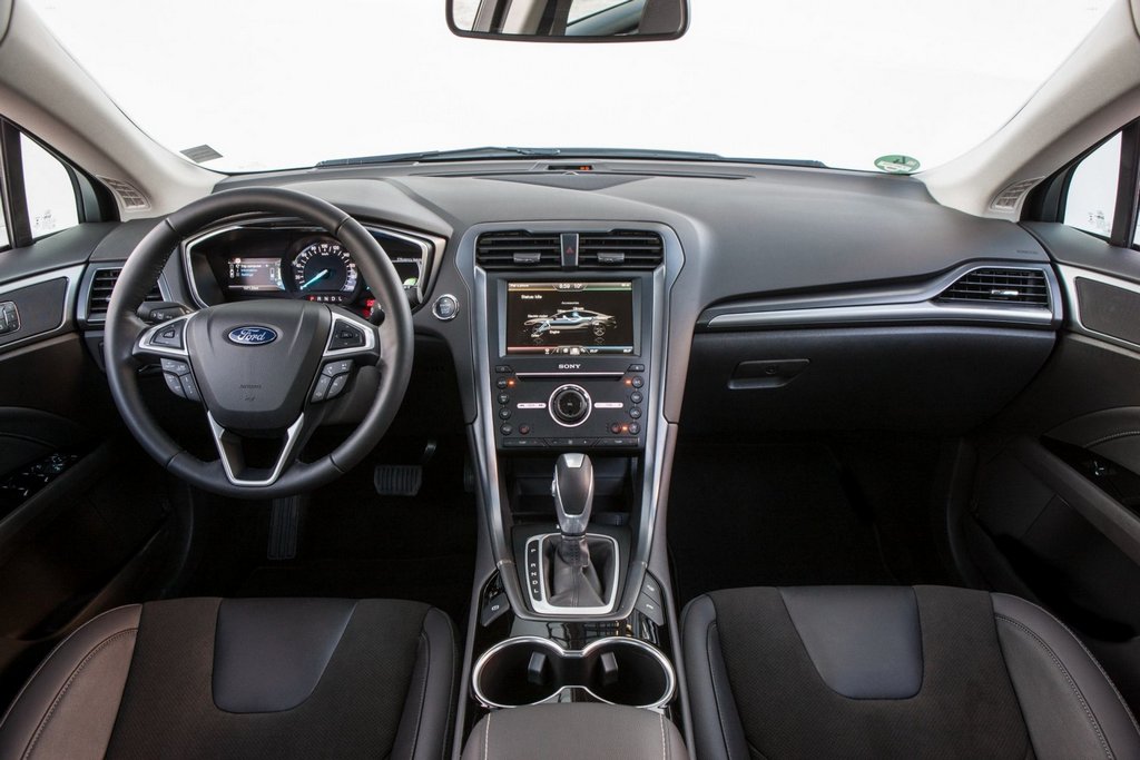Ford Mondeo - keskikokoisen sedanin koeajo