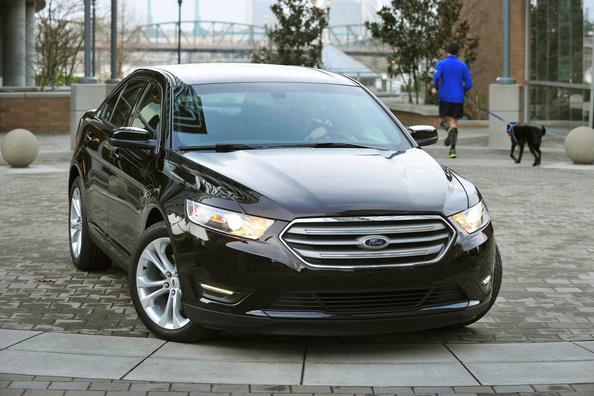 Arvostelu: luksussedan Ford Taurus