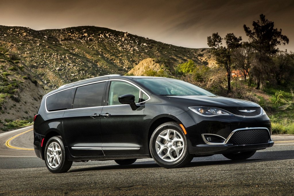 Chrysler Pacifica: täysikokoinen 7-paikkainen tila-auto