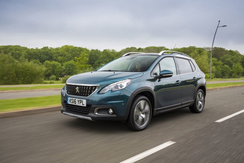 Päivitetty versio kompaktista crossoverista Peugeot 2008