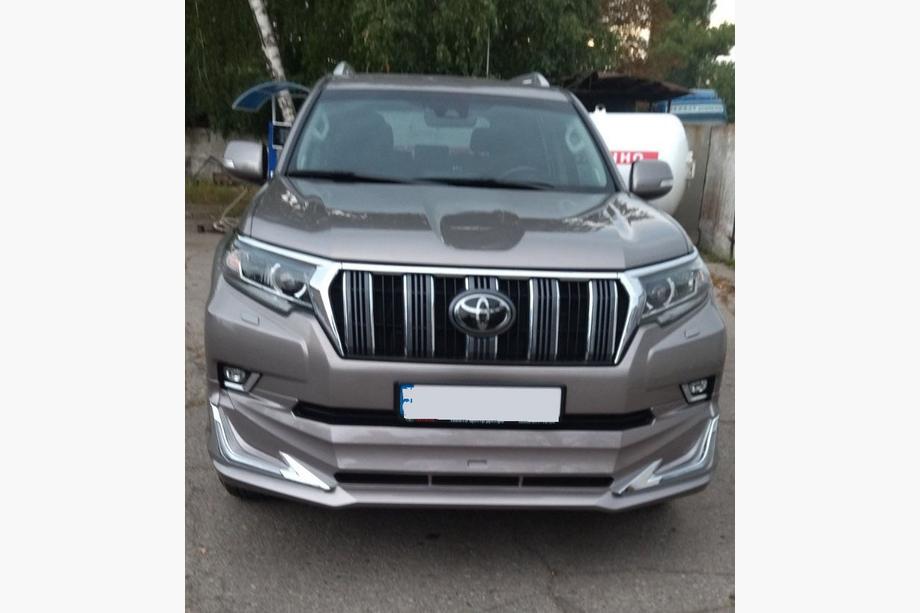 Toyota Land Cruiser Prado 150 2009–2023 Modelista V3-LED etu- ja takapuskurin lisäosat (2017-) Kuva 6