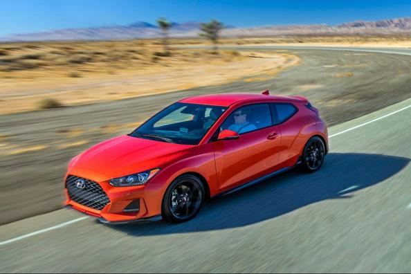 Hyundai Veloster -viistoperän toinen sukupolvi Kuva 1