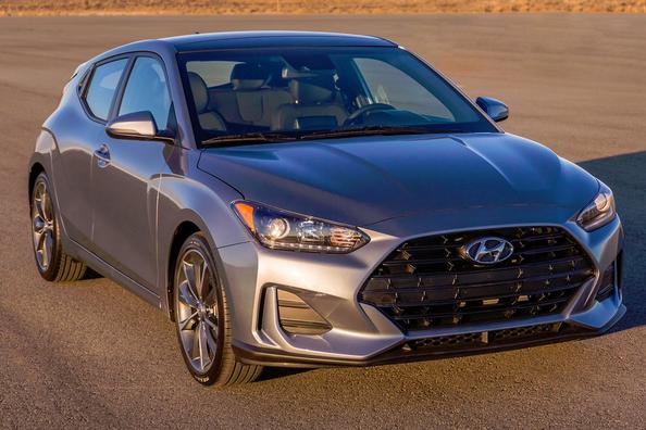 Hyundai Veloster -viistoperän toinen sukupolvi Kuva 2