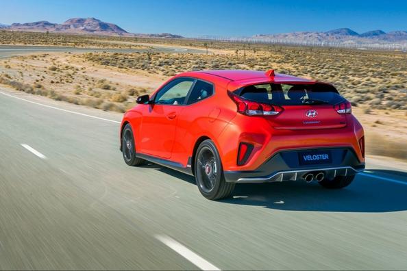 Hyundai Veloster -viistoperän toinen sukupolvi Kuva 3