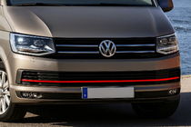 Volkswagen T6 2015–2024 Puskurin säleikön listat 2015-2019 (3 kpl, punainen) kuva 6