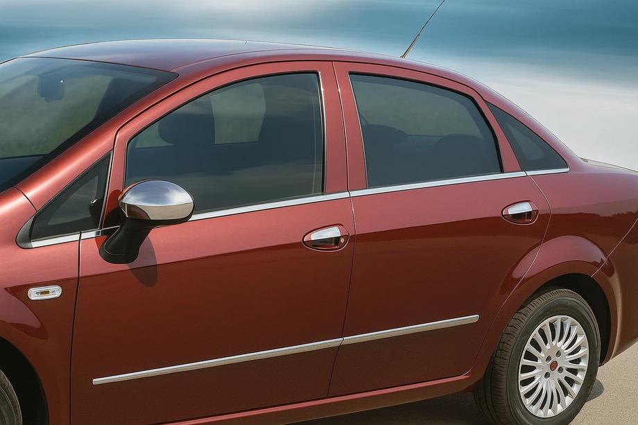 Fiat Linea 2006–2018 Ulkopuoliset ikkunalistat (8-os., ruostumaton teräs) Carmos - turkkilainen teräs Image