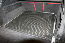 Range Rover IV L405 2013–2021 Tavaratilan matto (korotetuin reunoin) (Novline) crossover kuva 3