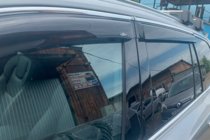 Volvo XC90 2015– Ikkunatuulisuojat kromilistalla (4 kpl, HIC) kuva 3
