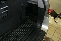 Toyota Highlander 2008–2013 Tavaratilan matto (lyhyt) (Novline) asennus kuva 2