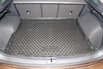 Volkswagen Tiguan 2016–2023 Tavaratilan kumimatto (Novline) crossover kuva 2