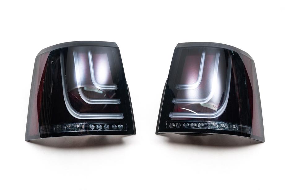 Range Rover Sport 2005–2013 GLONN Black takavalot (2 kpl) Kuva 2