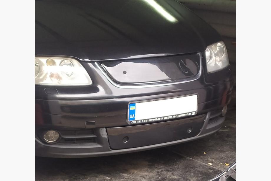 Volkswagen Touran 2003–2010 Jäähdyttimen talvisuoja (yläosa, 2003-2006) Kiiltävä Kuva 7