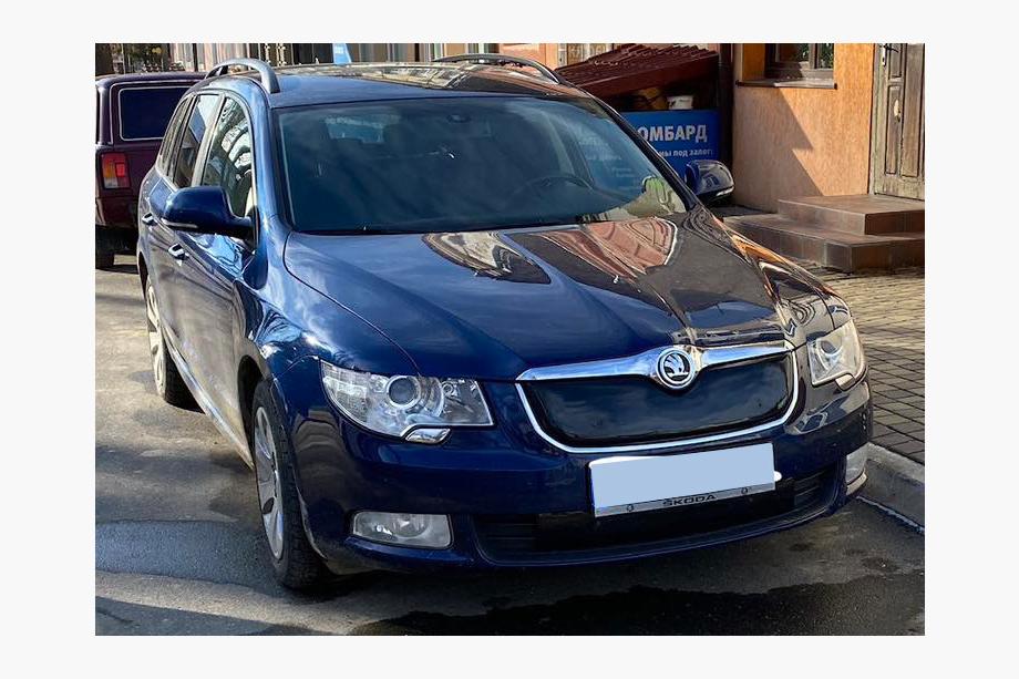 Skoda Superb 2009–2015 Talvisuojus jäähdyttimen säleikköön (yläosa, 2008-2013) Matta Kuva 4