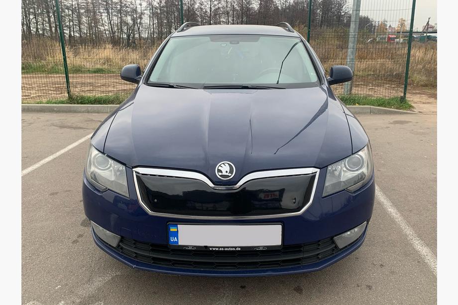 Skoda Superb 2009–2015 Talvisuoja etusäleikköön (Yläosa, 2013-2015) Kiiltävä Image