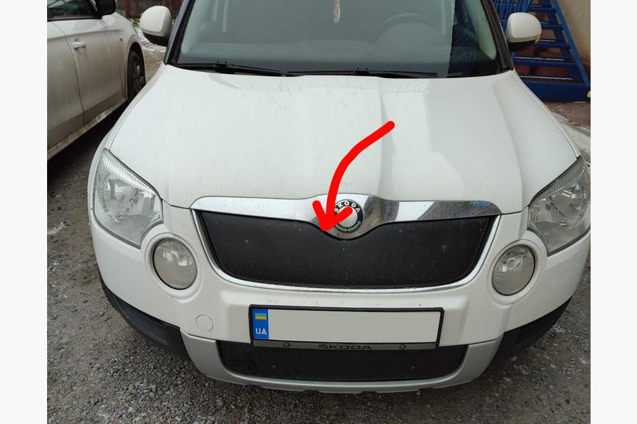 Skoda Yeti 2009–2017 Talvisuoja jäähdyttimen säleikköön (yläosa, 2009-2013) Matta Image