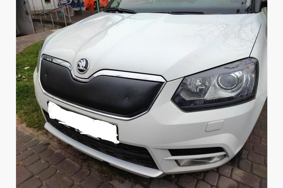 Skoda Yeti 2009–2017 Talvisuoja etumaskiin (yläosa, 2013+) Image
