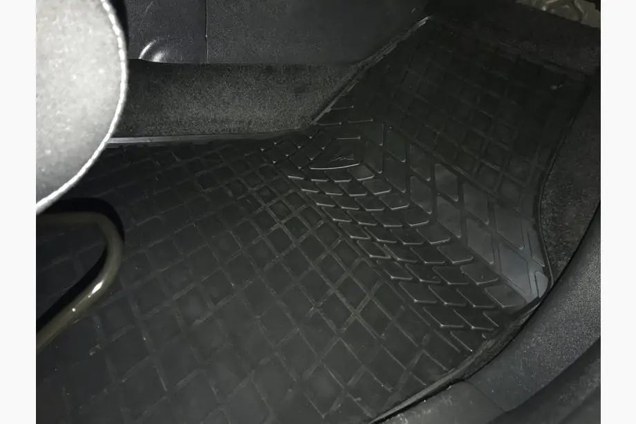 Renault Megane III 2009–2016 Kumimatot (4 kpl, Stingray Premium) Kuva 3