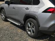 Toyota Rav 4 2019–2025 Allmond Grey -sivuporrassarja (2 kpl, alumiini) kuva 7