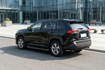 Toyota Rav 4 2019–2025 Tayga Black sivuaskelmat (2 kpl, alumiini) kuva 1