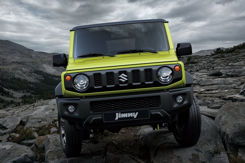 Katsaus kompaktista Suzuki Jimny 4. sukupolvesta