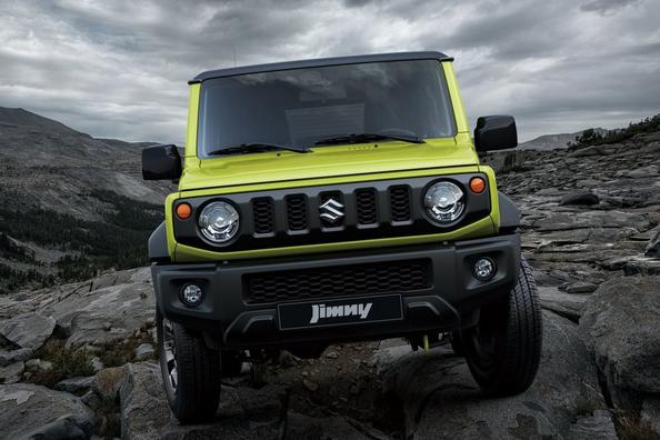 Katsaus kompaktista Suzuki Jimny 4. sukupolvesta Kuva 9