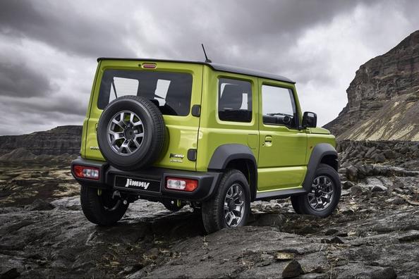 Katsaus kompaktista Suzuki Jimny 4. sukupolvesta Kuva 2