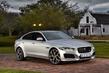 Premium-sedanin Jaguar XE - koeajo kuva 11