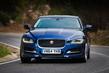 Premium-sedanin Jaguar XE - koeajo kuva 3