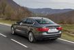 Premium-sedanin Jaguar XE - koeajo kuva 4