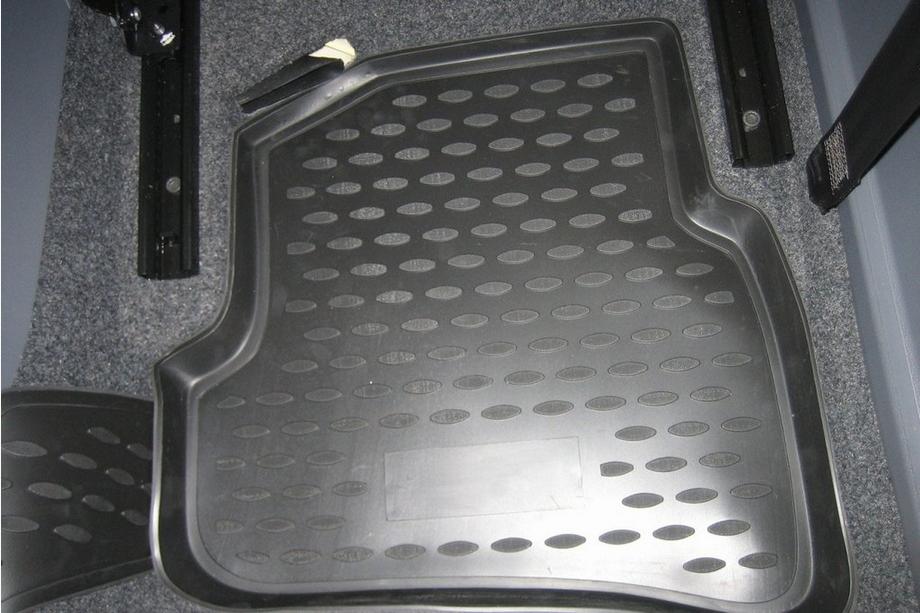 Seat Ibiza 2010–2017 Kumimattosarja matkustamoon (4 kpl, Novline) SW Kuva 3