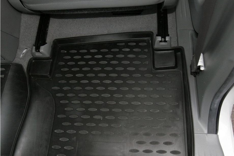 Toyota Hilux 2006–2015 (2008↗) Kumimatot matkustamoon (4 kpl, Novline) Kuva 3