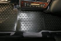 Toyota Land Cruiser 200 2007–2021 Kumimatot matkustamoon (Novline, 2012-2015) kuva 2