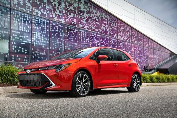 Toyota Corolla -viisiovisen hatchbackin uusi sukupolvi